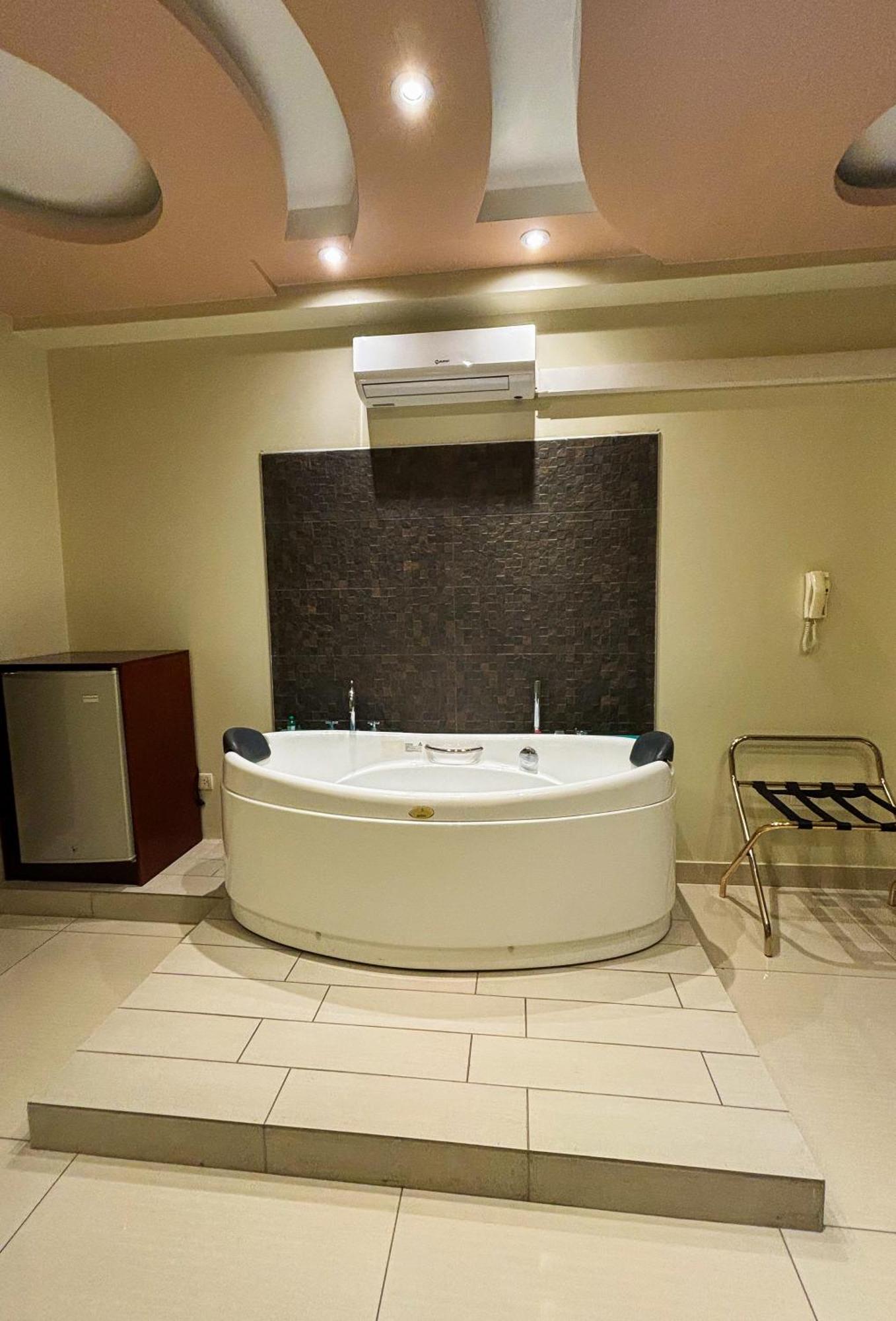 Hotel Plaza Del Bosque Inn Тинго-Мария Экстерьер фото